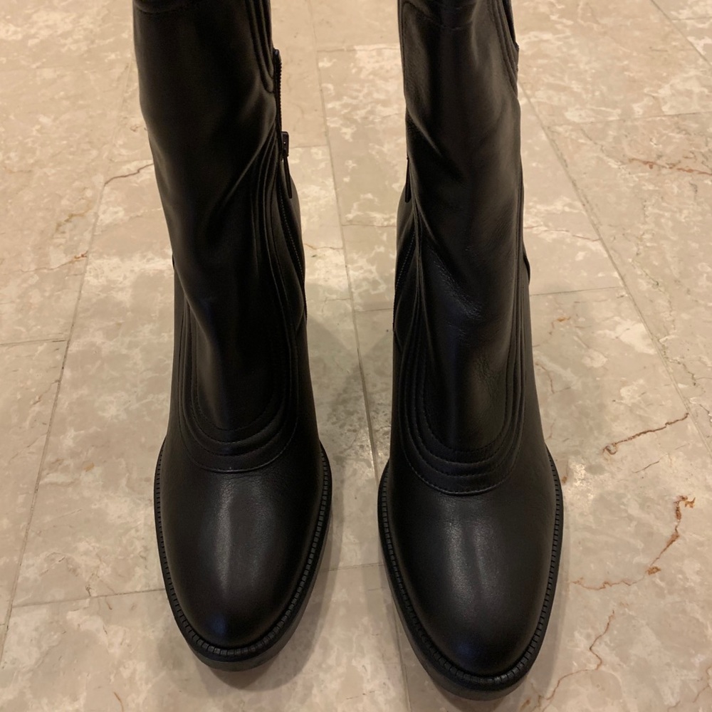Aquatalia Illiana Leather Ankle Boots